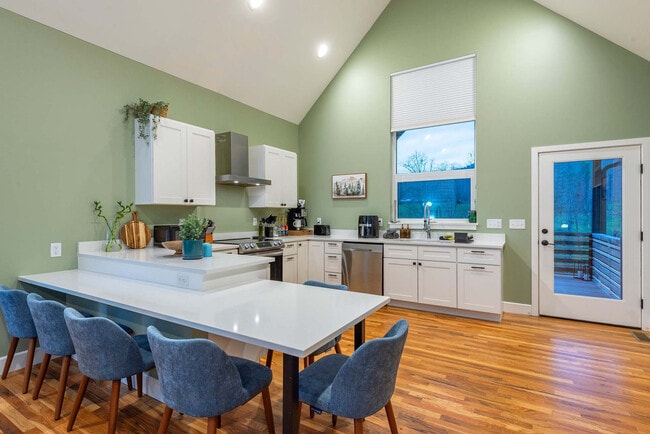 Photo - 962 Riceville Rd Unit ID1363924P