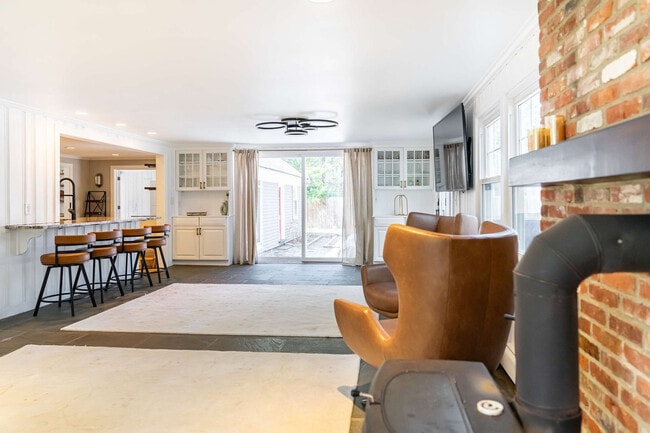 Photo - 78 Claypit Hill Rd Unit SI ID1271279P