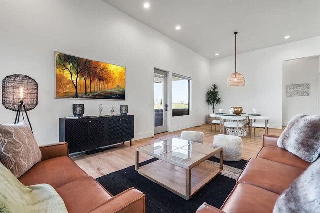 Building Photo - 12401 Rivendell Ct Unit ID1250671P