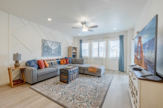 Building Photo - 408 S 680 E Unit ID1249845P