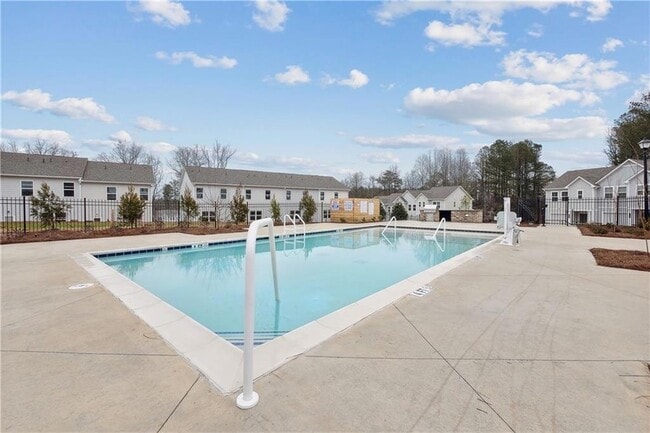 Photo - 211 Cypress Ln