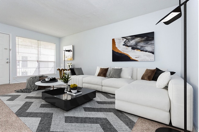 Greenview Living Area.PNG - Greenview East