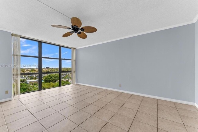 Photo - 800 Parkview Dr Unit 1007