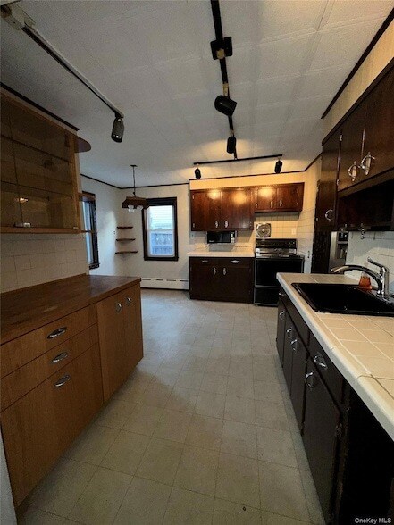 Photo - 460 S Bayview Ave Unit 1st Fl