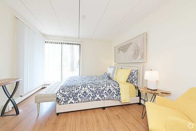 1 BR, 1 BA - Queen Annes