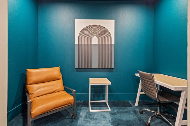 Photo - 596 W 9th St Unit ID1335762P