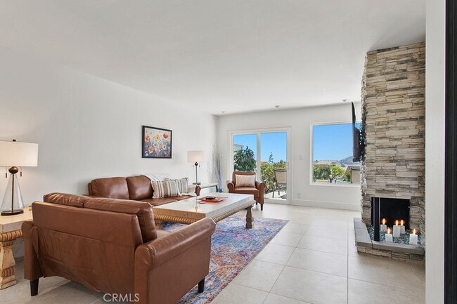 Photo - 33925 Faeroe Bay