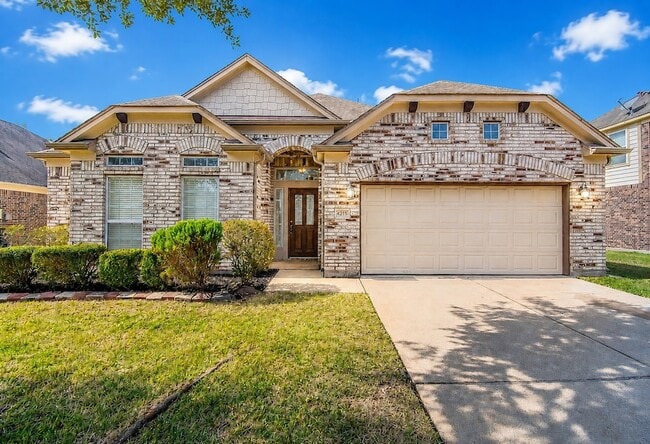 Building Photo - 4215 Mill Oak Dr