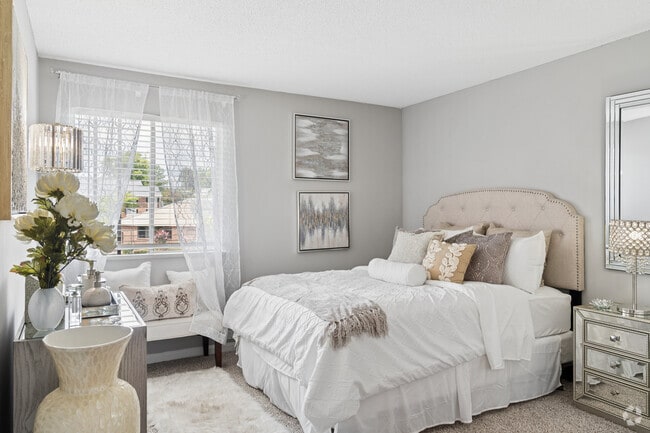 Hereford 1BR, 1BA - 550SF - Primary Bedroom - Duke Manor- Students save up to 10%!