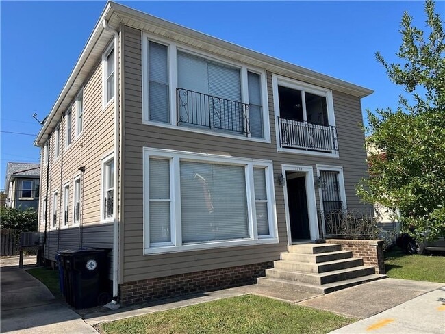 Building Photo - 4222 Vincennes Pl Unit B