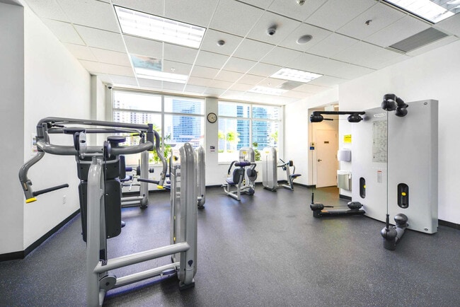 Photo - 1 SE 12th St Unit SI FL16-ID1492754P