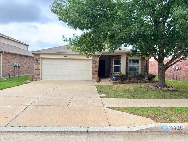 Building Photo - 9120 Goldenview Dr