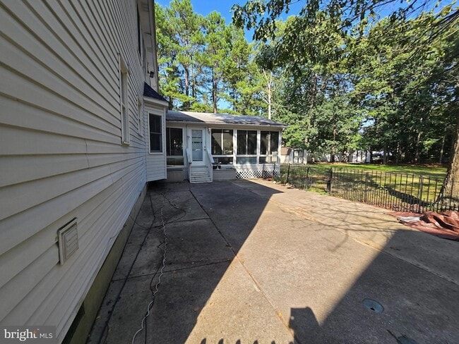 Photo - 1 Radcliff Ct