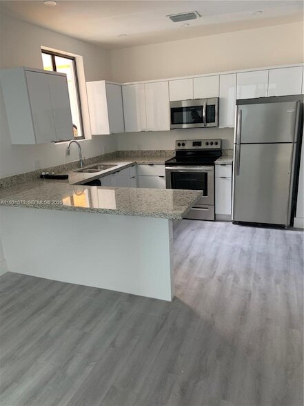 Photo - 853 E 24th St Unit 304