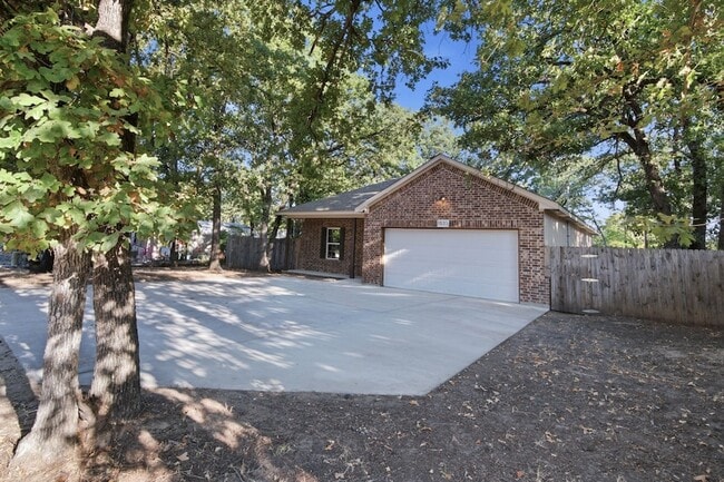 Photo - 1837 Jennifer Ct