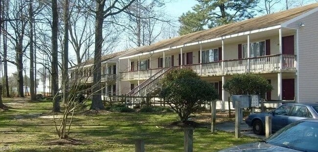 Building Photo - 815 Sandy Ct Unit 847