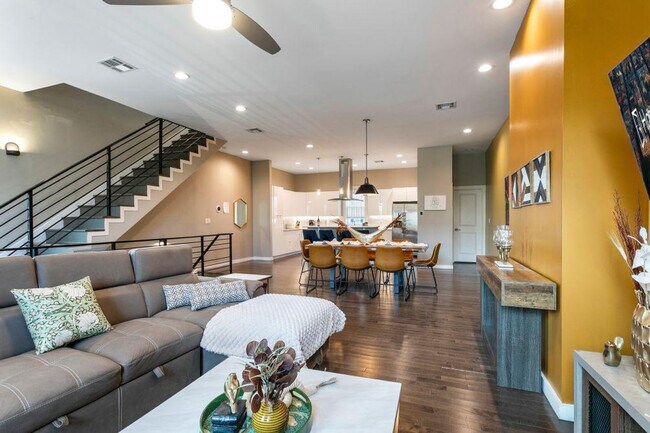 Photo - 3737 Bienville Ave Unit ID1269162P