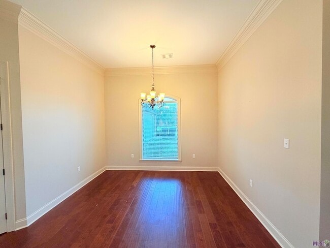 Photo - 40445 Thomas Ave
