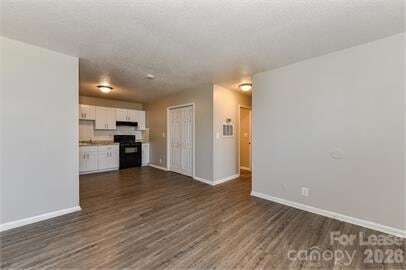 Photo - 312 Hoskins Mill Ln