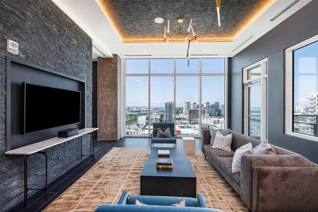 Photo - 601 N 12th St Unit B4