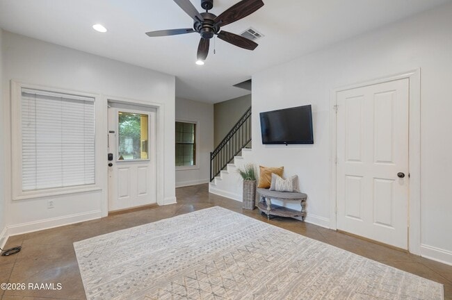 Photo - 701 W Taft St Unit 7