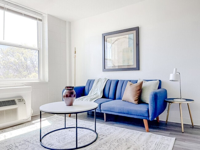 Building Photo - 2515 Burnet Ave Unit ID1036794P