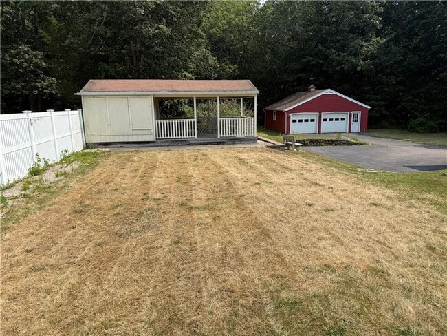 Photo - 115 Winnapaug Rd