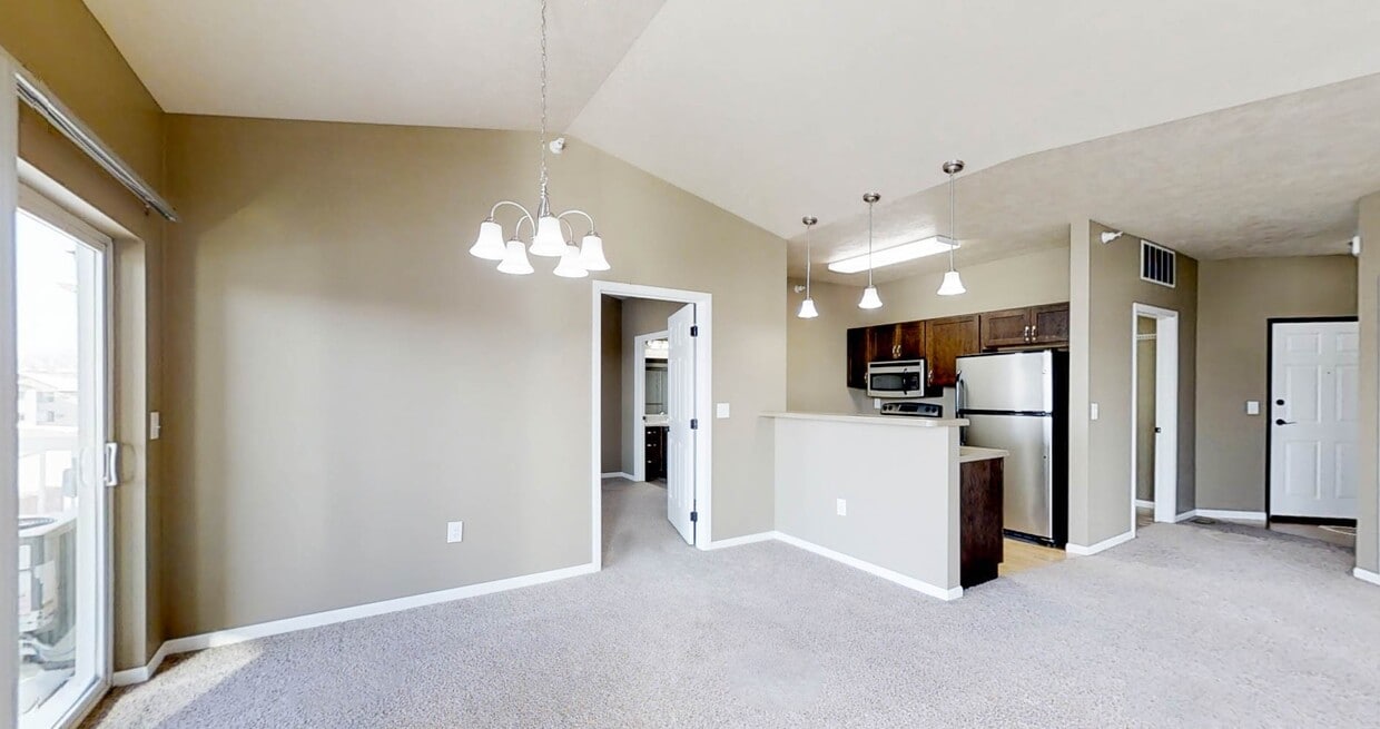 Floor Plan - 2 Bedroom 2 Bathroom Apartment