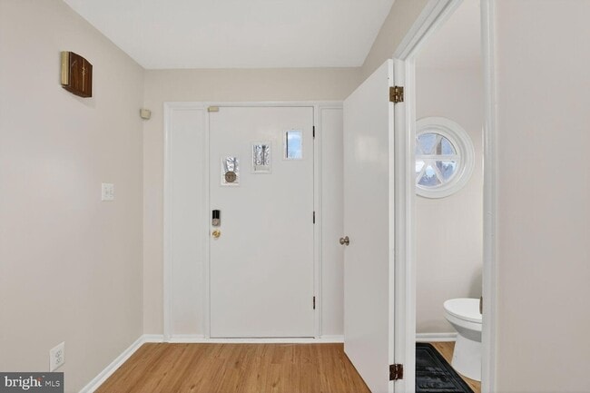 Photo - 5421 Henderson Way