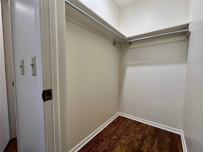 Photo - 2004 Horseshoe Dr Unit A