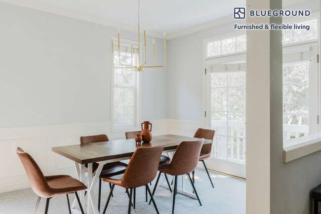 Photo - 1525 NE Iris St