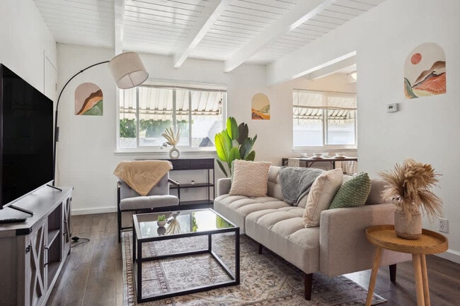 Photo - 2312 Bonar St Unit ID1310764P