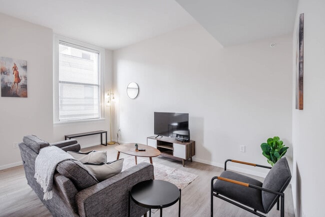 Building Photo - 9-JAN-JAN E 4th St Unit ID1222846P