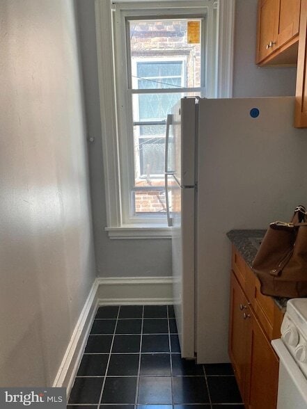 Building Photo - 1342 W Westmoreland St Unit 2F