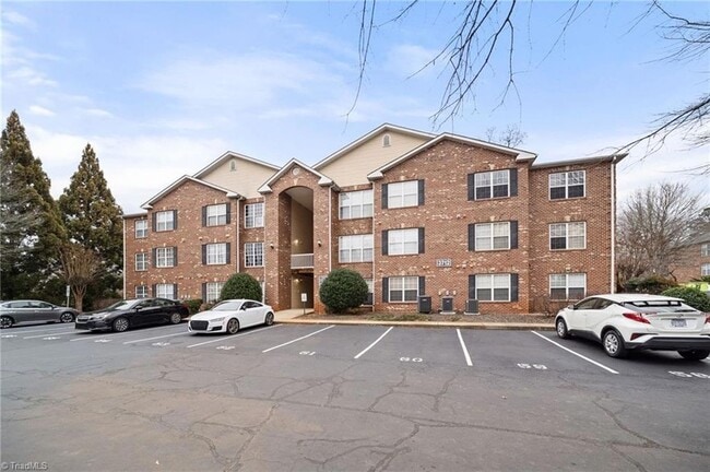 Photo - 3712 Cotswold Ave Unit Y