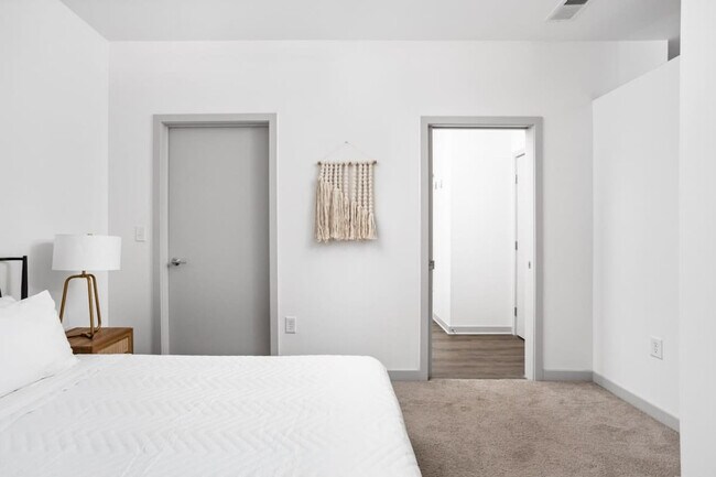 Photo - 747 N College Ave Unit ID1014484P