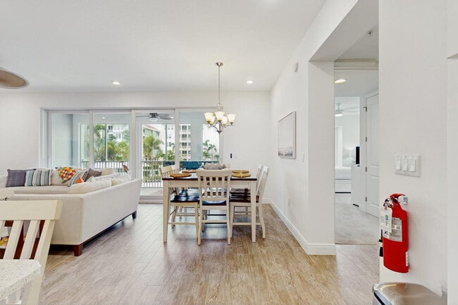 Photo - 383 Aruba Cir Unit SI ID1591536P