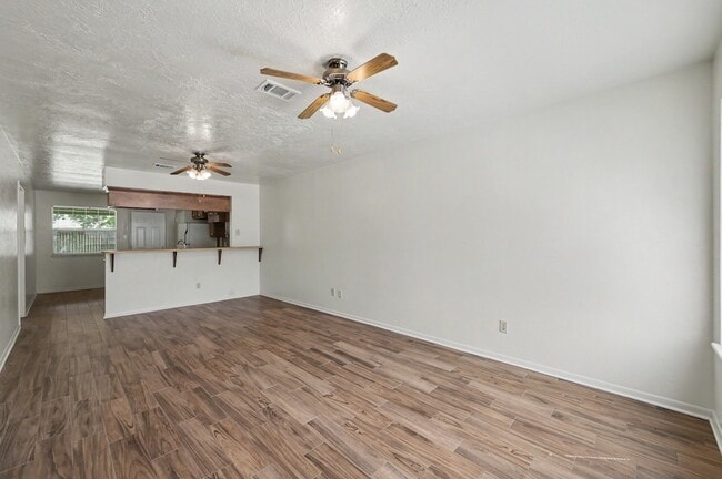 Photo - 1605 Hazelwood St Unit B