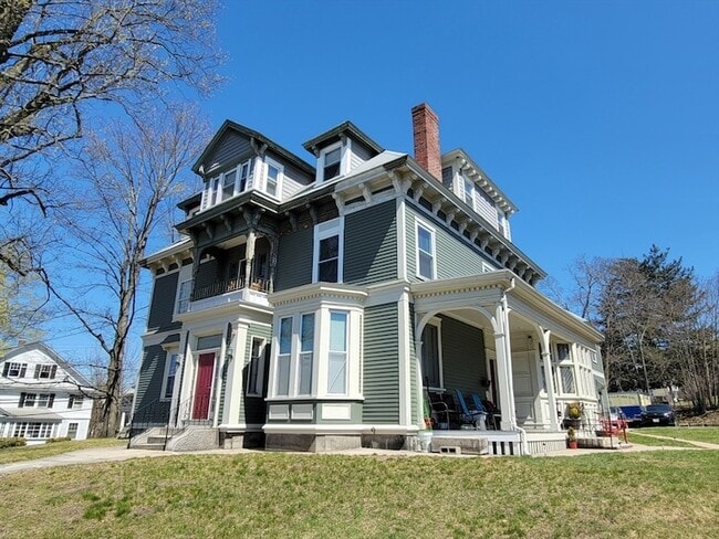 Photo - 172 Nesmith St Unit 1