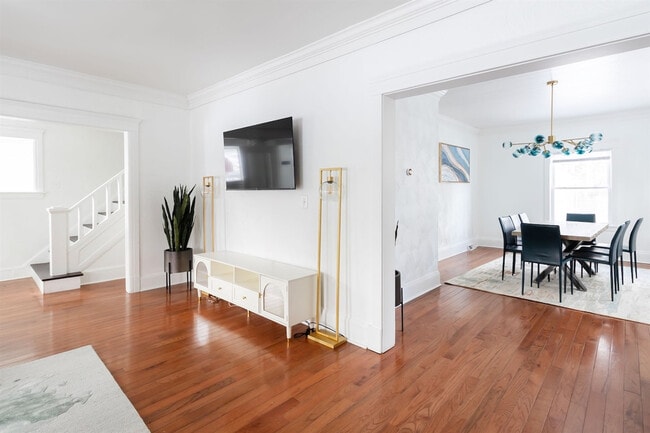 Photo - 1444 E 108th St Unit SI ID1290665P