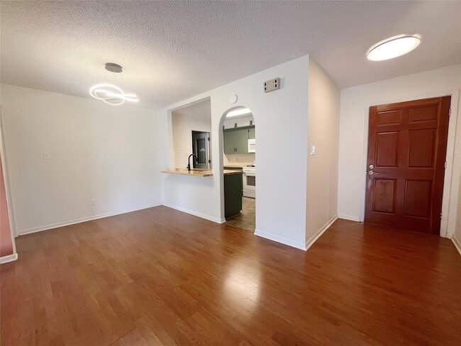 Photo - 8702 Dawnridge Cir