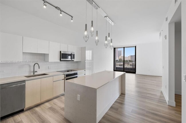 Photo - 101 Diplomat Pkwy Unit 0510