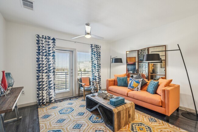 Photo - Alma Hub 121