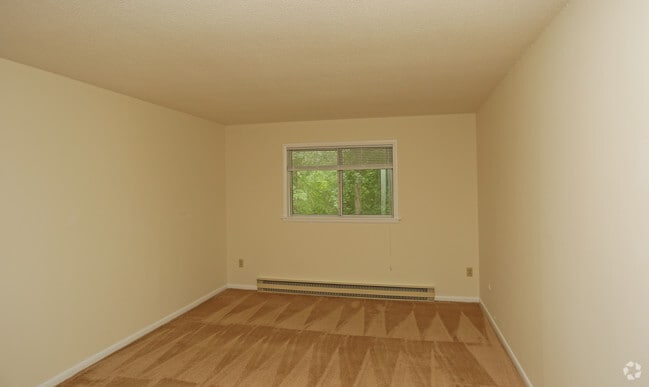 Bedroom - Parkwood Village Apartments