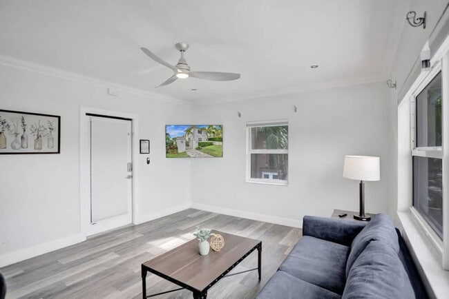 Photo - 37 Hendricks Isle Unit SI ID1503953P