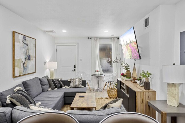 Photo - 2620 Arbor St Unit FL1-ID1257714P