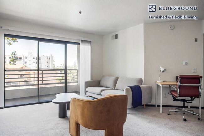 Building Photo - 10989 Bluffside Dr Unit SI FL3-ID1390