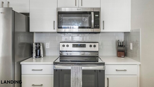 Photo - 3158 SW 12th Ave Unit 01-207
