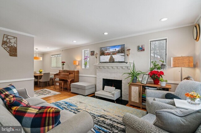 Photo - 3903 Whispering Ln