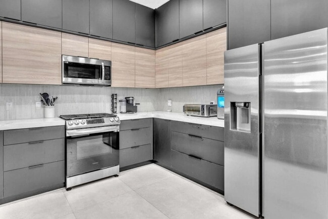 Photo - 2609 Center Ave Unit SI ID1369657P